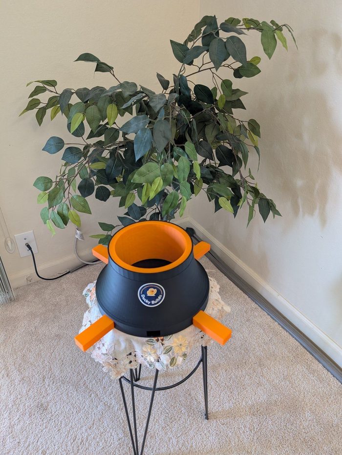 DuckyBuilds TipGuard tiffin holder, black and orange